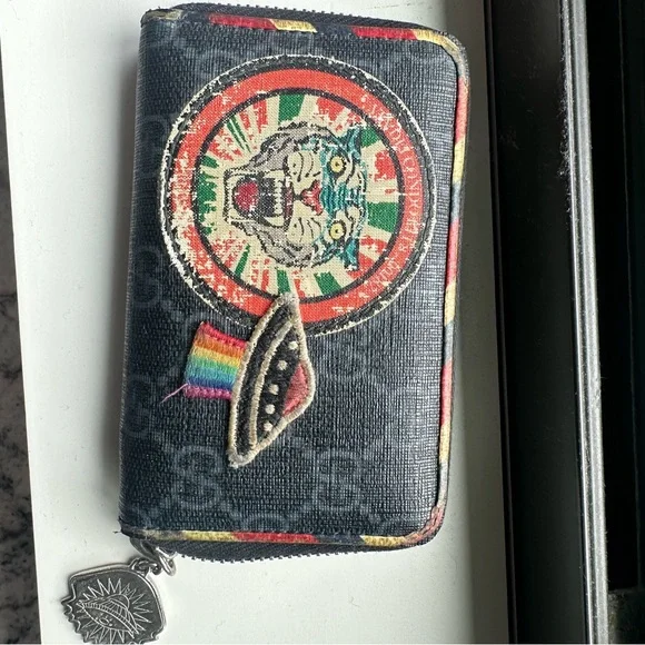 Gucci Black Wallet with Planet Embroidery - Picture 3 of 4
